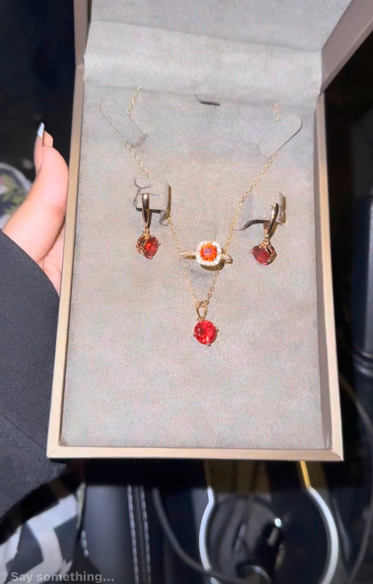 Red zircon Set
